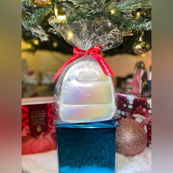 ✨Bath & Body Works✨ Iridescent Puffer Backpack🎒 - Picture 2 of 6